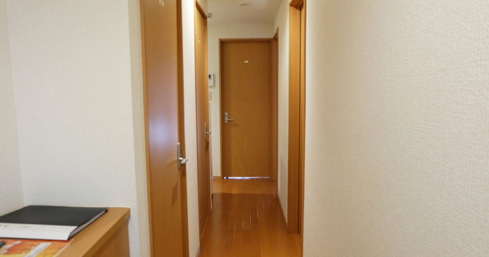 1室3部屋(シングル1・セミダブル2) 44平米