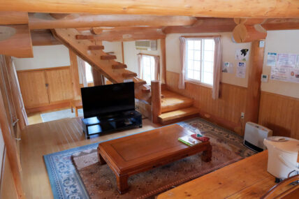 89平米 黒川 森のコテージ 10名用ログハウス