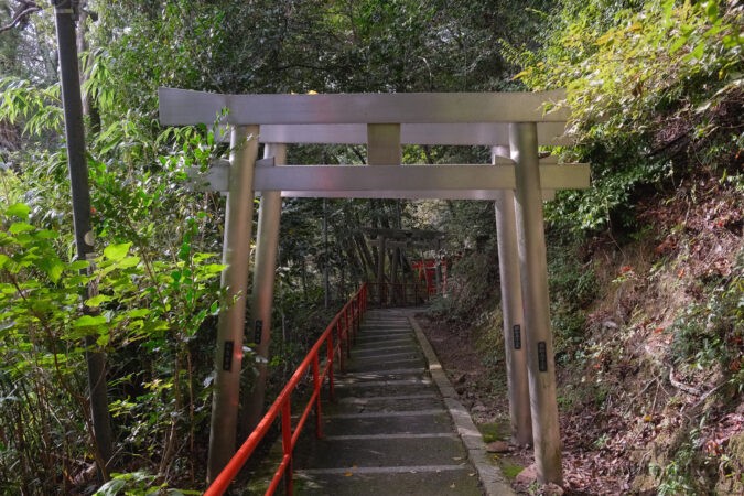 金属（ステンレス）の鳥居